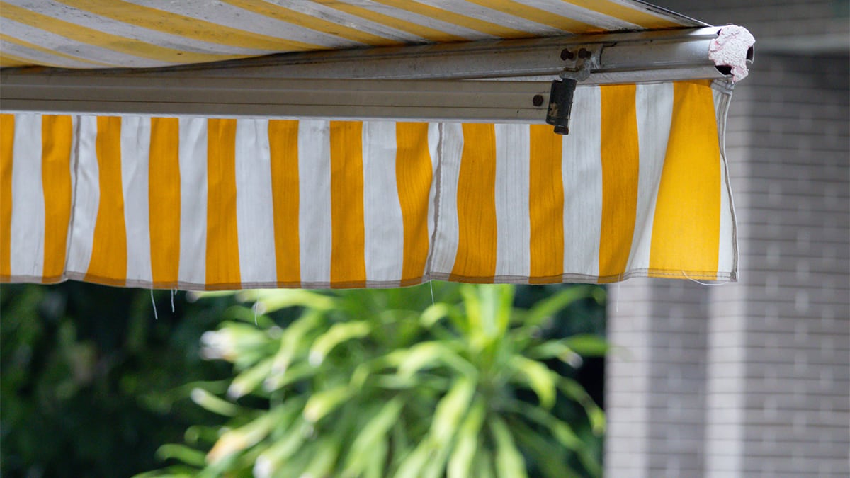 Un toldo regulable que se puede quitar y poner fácilmente
