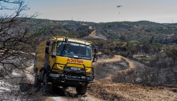 La Junta de Andalucía pedirá la incorporación de la UME para sofocar el incendio de Huelva