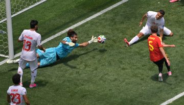 Beiranvand y Courtois, triunfan los porteros en el empate entre Irán y Bélgica