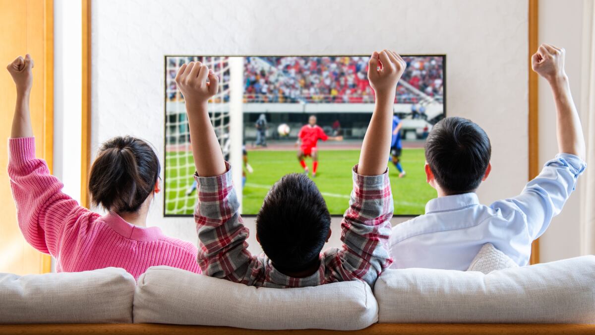Ocho rebajas astronómicas en televisores Samsung y LG de PcComponentes para seguir el Mundial desde el sofá.