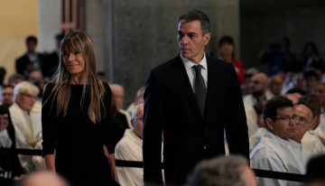 Peinado abre juicio oral a Begoña Gómez y le retira el pasaporte