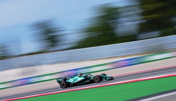 Aston Martin ya no tiene dónde esconderse: Fernando Alonso se clasifica en último lugar en el GP de España