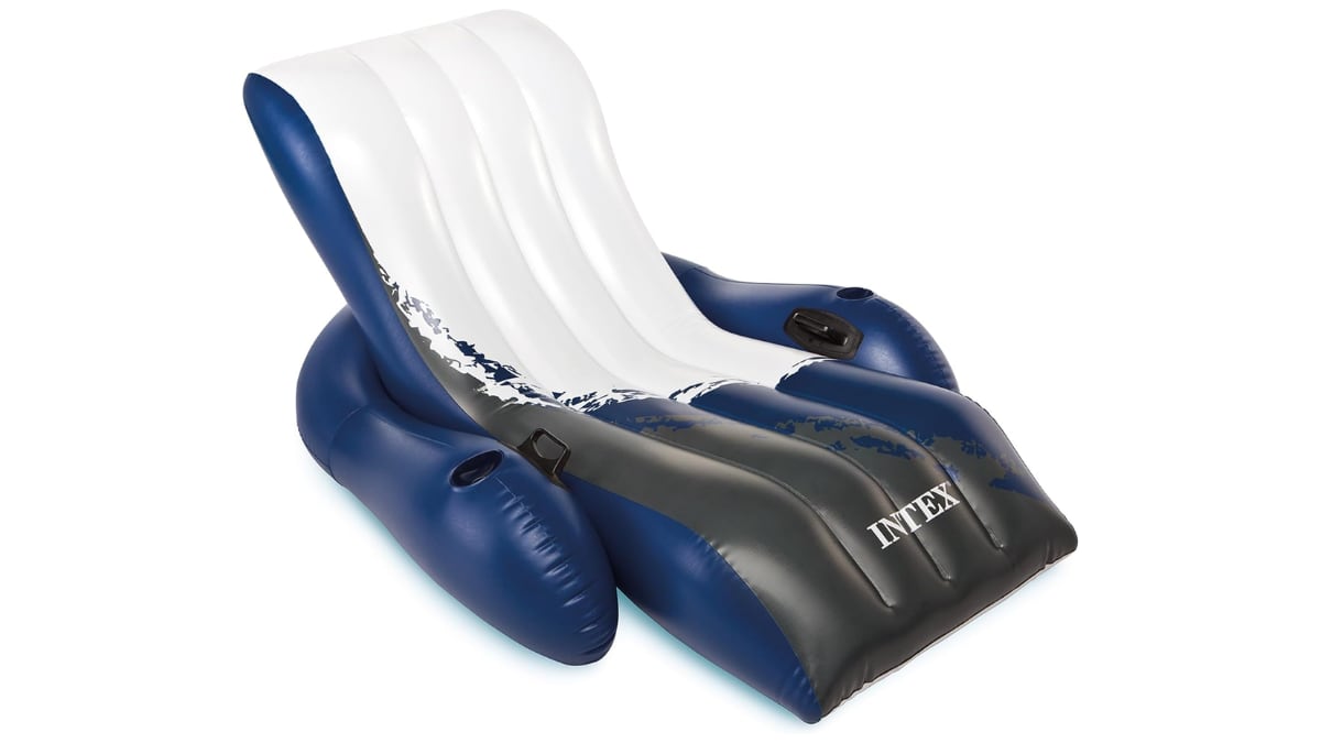 Hinchable con forma de sillón.