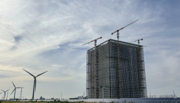 Esto que parece un edificio a medio construir en China es una batería gigante que funciona con gravedad