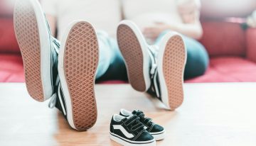 Heredar zapatos parece una gran idea para ahorrar. La biomecánica y los podólogos tienen muy claro que es un error