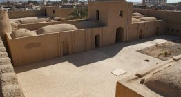 El calor cambia tu humor. Un egipcio lo entendió hace 40 años y diseñó un pueblo que “sudaba” para enfriarse