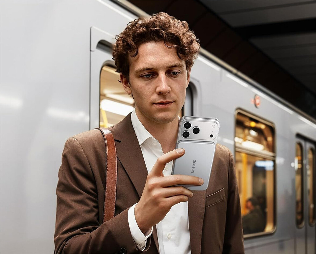 Baseus estrena powerbank ultradelgada con MagSafe: no llega a siete milímetros de grosor y tiene la misma capacidad que la de Xiaomi 
