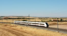 Si Renfe pierde viajeros en media distancia es por un motivo simple: «El ciudadano quiere un tren que pase a su hora y no se averíe»