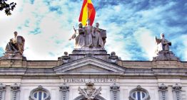 Alejandro Llano, abogado: «Hay un tipo de despido que no aparece en la ley pero es el más popular: el despido en julio»