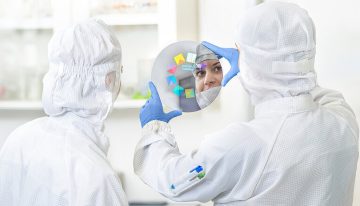 Tras dar la estocada a los juegos en formato físico, la gran fábrica de discos de Sony se prepara para otro futuro: microlentes ópticas