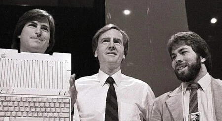 Steve JObs, Ronald Wayne y Steve Wozniak