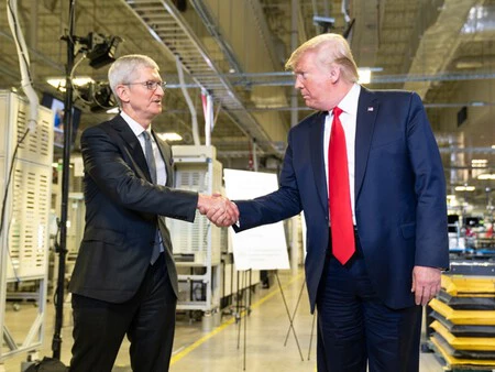 Trump Tim Cook