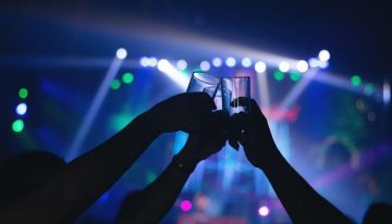 El alcohol es la sustancia más usada en los casos de sumisión química: «Los agresores no siempre necesitan añadir una droga»