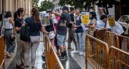 La regularización de inmigrantes registra casi 1,2 millones de solicitudes