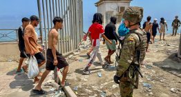 Última hora de la entrada de inmigrantes a Ceuta, en directo | 48.300 de los 50.000 migrantes que entraron en Ceuta ya han regresado a Marruecos