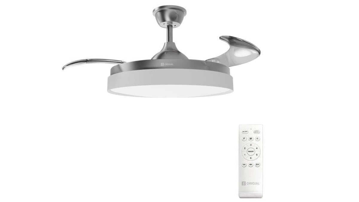 Ventilador de techo con aspas retráctiles.