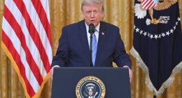 Trump resucita en un discurso a la nación el bulo del fraude electoral de 2020 y acusa a China de influir en su derrota