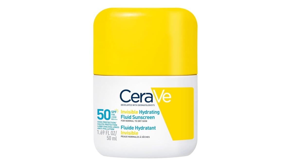 Vista frontal del fluido hidratante con SPF50, de CeraVe.