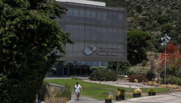 La Generalitat sanciona al Institut Josep Carreras por no proteger a una trabajadora que sufrió «menosprecio» por parte de Manel Esteller