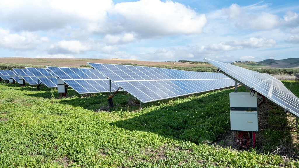 Las plantas solares en España tienen un problema: bandas organizadas de ladrones que les están robando el cobre 