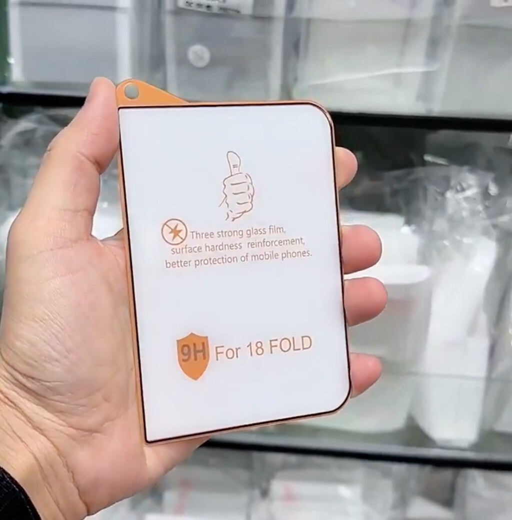 El tamaño del iPhone plegable queda al descubierto: sus cristales filtrados destripan el frontal