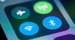 Este hacker demuestra en una conferencia de ciberseguridad por qué hay que apagar el Bluetooth del iPhone. Yo discrepo