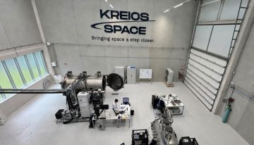 Mantener satélites en órbita terrestre muy baja es muy problemático, pero esta compañía española quiere convertir el problema en solución