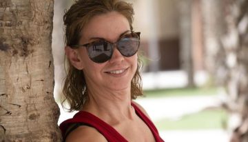 Mercedes López Romero (45 años), casi ciega por mirar al Sol, pide no ver el eclipse: «Me da miedo cómo la gente va con niños y todo»