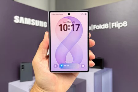 Galaxy Z Fold8 Pantalla Exterior