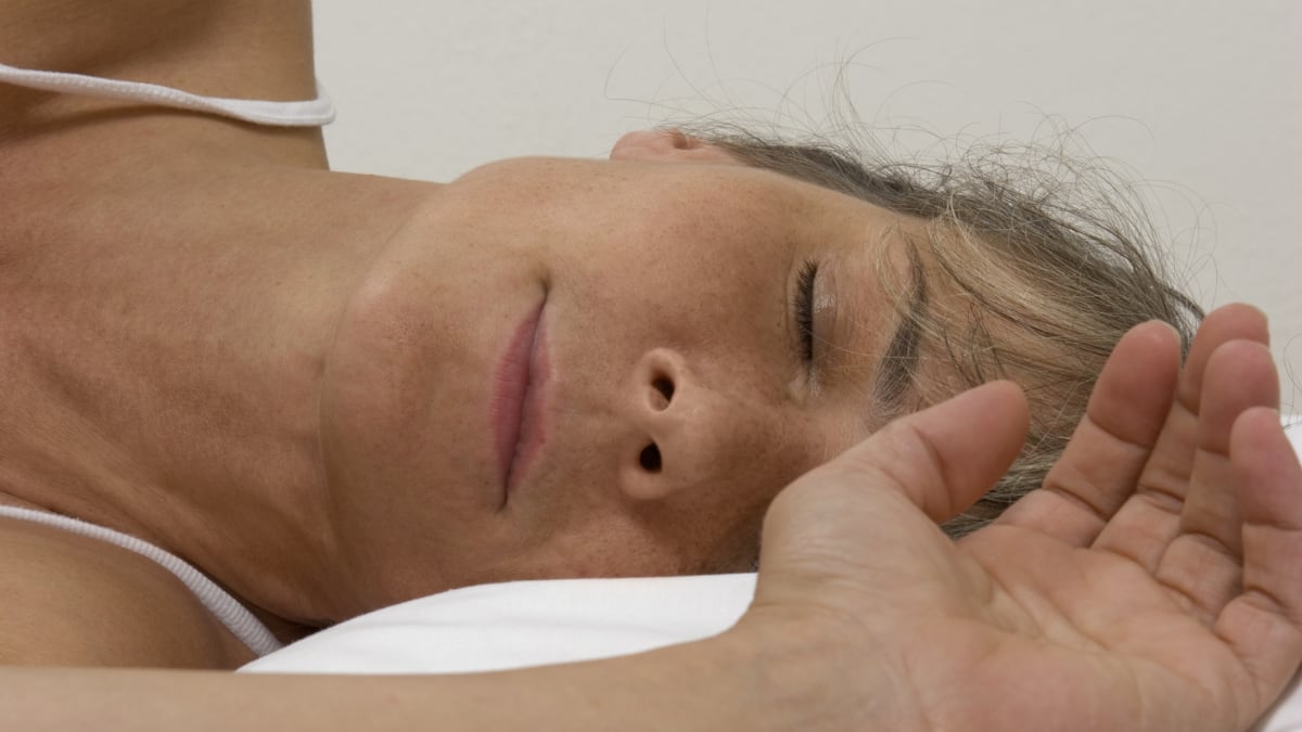Almohada cervical ergonómica.