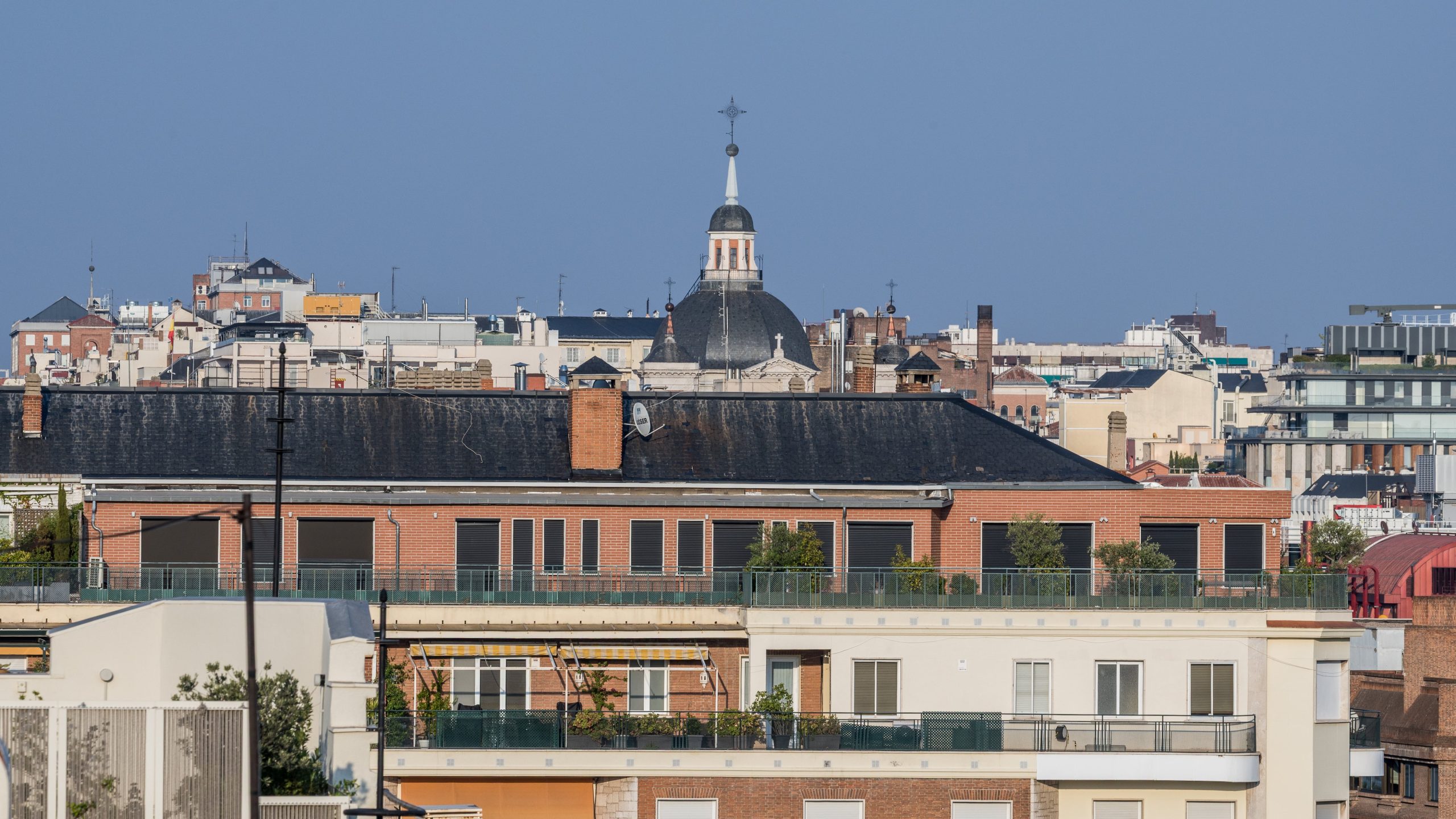 Vista del ático de Chamberí adquirido por la Comunidad de Madrid en abril.