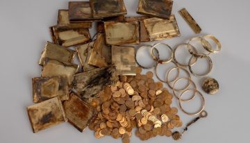 Parecía una simple lata oxidada en medio de una colina. Dentro había un tesoro con el que poderse comprar un piso en Madrid