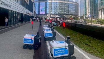 China ya está enviando miles de robots de reparto a Europa: cargan 20 kilos y trabajan más de 12 horas seguidas