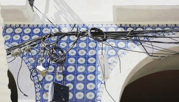 Portugal acaba de comprar una pieza clave de su red eléctrica a Amancio Ortega. Y tiene una razón estratégica