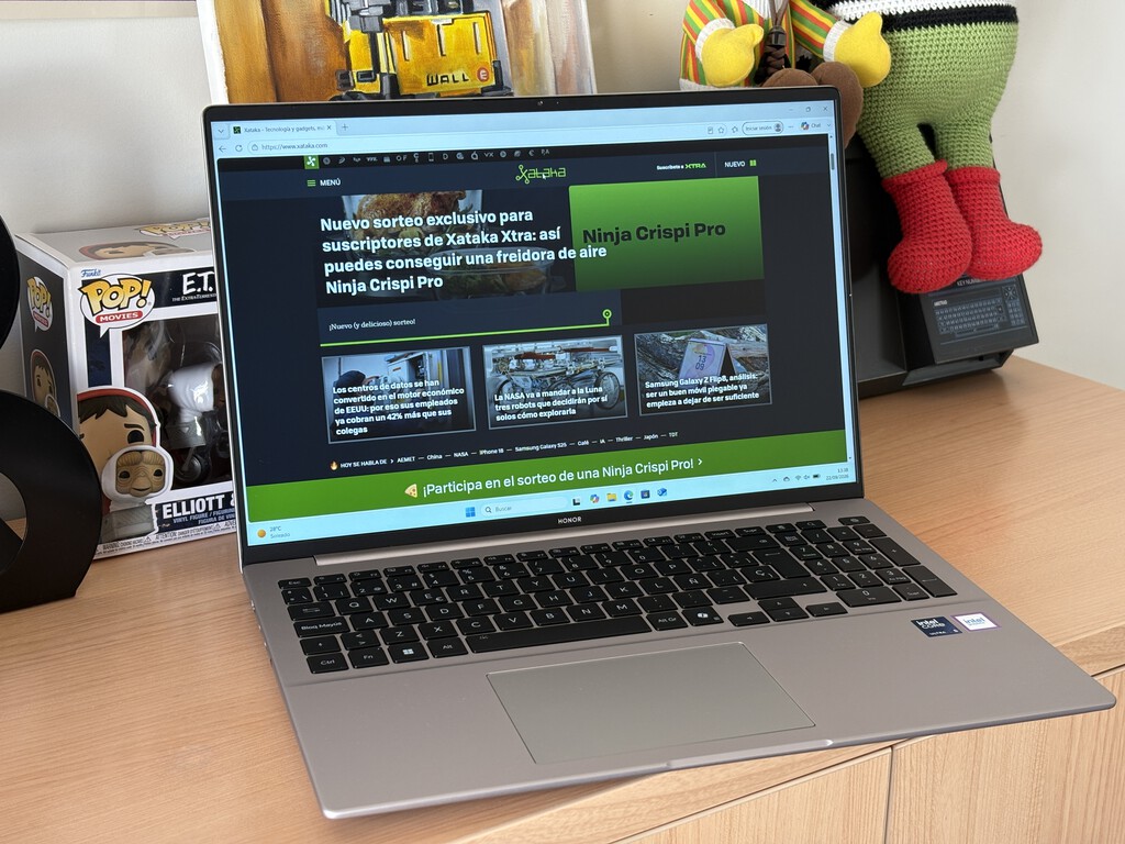 Honor MagicBook 16 2026, análisis: un portátil asequible que lo tiene casi todo en el peor momento de la electrónica de consumo