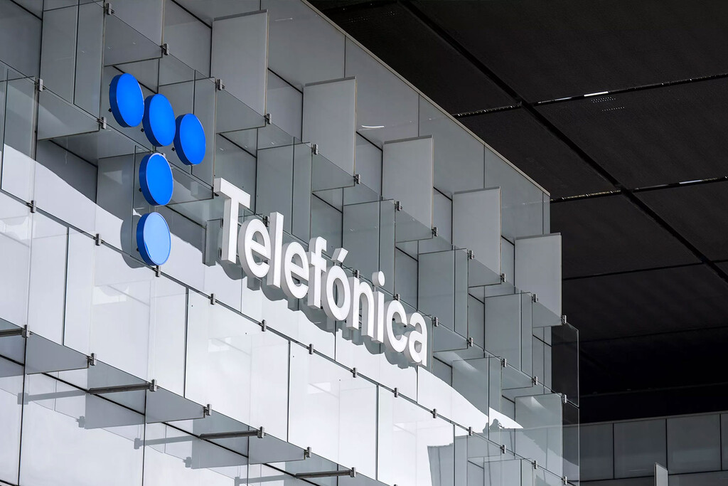 Telefónica prueba en Alemania cuánto puede adelgazar una empresa cuando mete IA en todas partes. España juega en el mismo tablero 