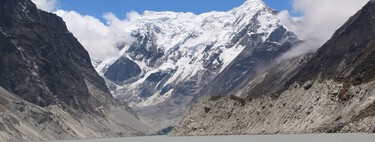 700 toneladas de hielo cayendo 1.000 metros por un precipicio: Nepal y China tienen 47 otras "bombas" esperando a detonar