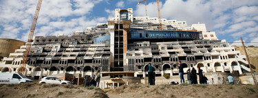 En Carboneras hay un hotel que lleva 20 años sin alojar a nadie y ahora costará más de 7 millones tumbarlo