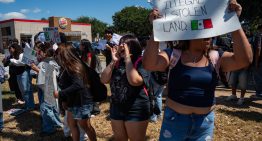 El migrante herido de bala por el ICE en Austin, devuelto al centro de detención y en una celda de aislamiento