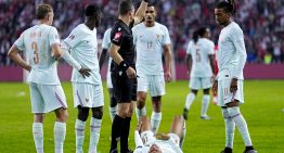 Mbappé marca con Francia y se lesiona en su rodilla izquierda
