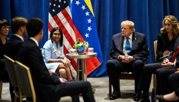 Una foto para la historia universal de la infamia