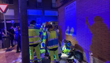 Un joven muere en Parla al sufrir un corte con una botella en el cuello y otro resulta herido en el pecho
