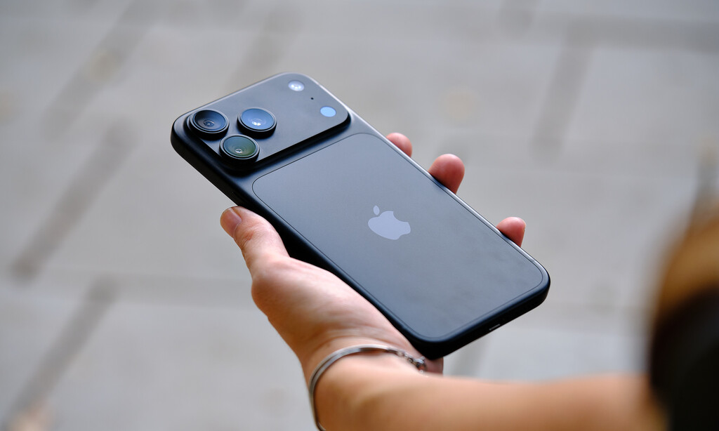 iPhone 18 Pro Max, análisis: la cámara más avanzada en un iPhone tiene dos guardaespaldas que se quedan demasiado lejos