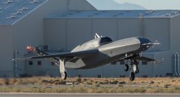 Northrop Grumman quiere un compañero para los F-35 y F-22 que no lleve piloto: Talon Blue ya ha realizado su primer vuelo
