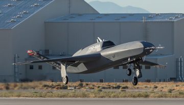 Northrop Grumman quiere un compañero para los F-35 y F-22 que no lleve piloto: Talon Blue ya ha realizado su primer vuelo