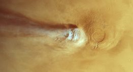 Esta gigantesca nube de Marte aparece cada mañana, mide más de 1.000 km y desaparece siempre antes de la tarde