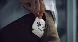 Este pequeño gadget permite «convertir» un iPhone en una pequeña consola: es muy barato y se encuentra en Amazon