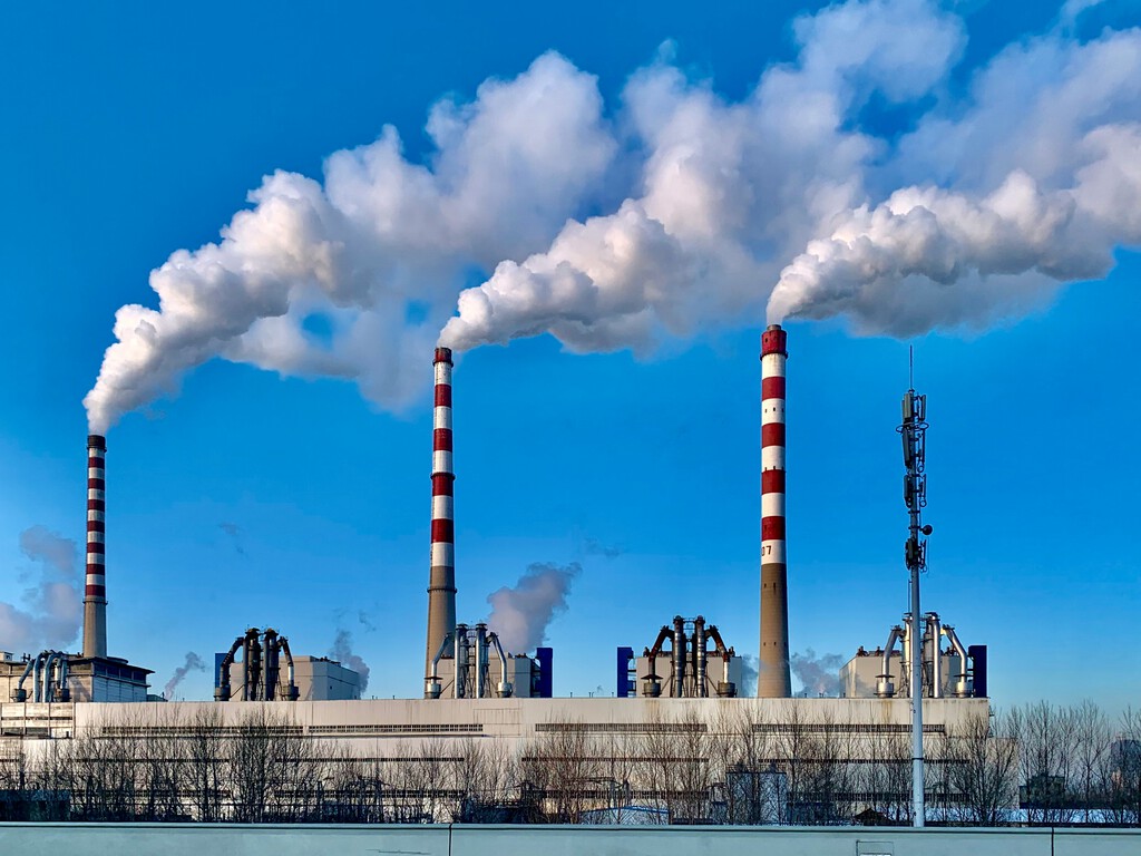 La gran paradoja de China: pese a instalar más energía renovable que nadie en el mundo, sigue dependiendo del carbón 