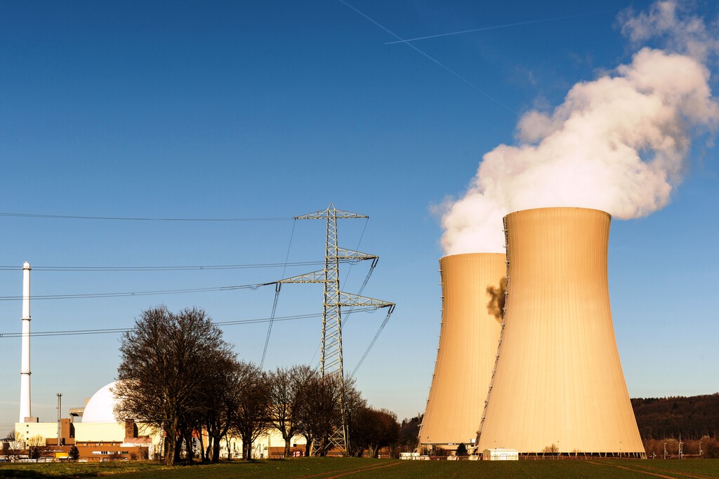 Los reactores SMR llevan años prometiendo una revolución nuclear que todavía no termina de arrancar 