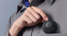 Este cargador inalámbrico Anker carga tres dispositivos a la vez y está casi a mitad de precio. Pero lo mejor es que te cabe en el bolsillo